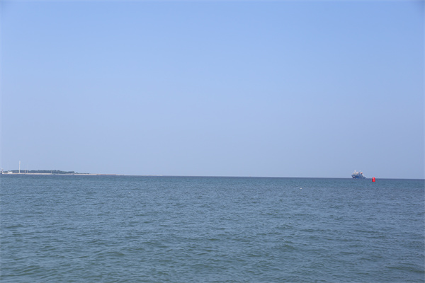 平常人死后骨灰可以撒海里吗-1